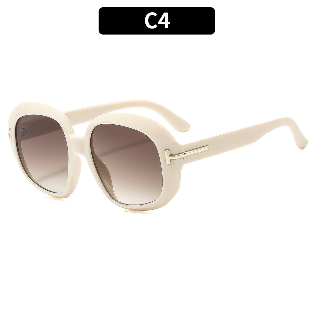 Überdimensionale Katzenaugen-Sonnenbrille mit schlichten dekorativen Akzenten