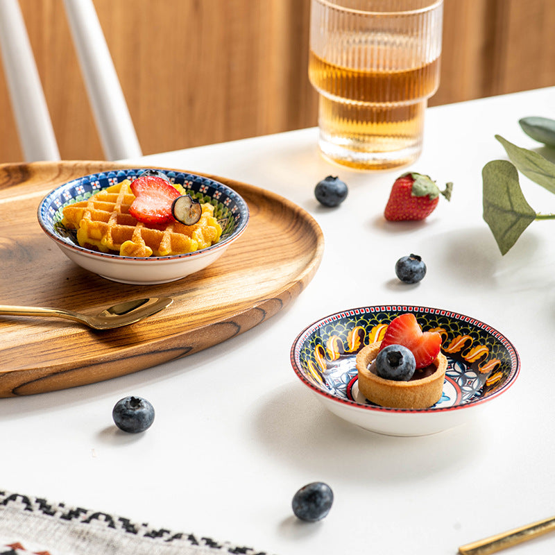 Bunte dekorative Salatschalen