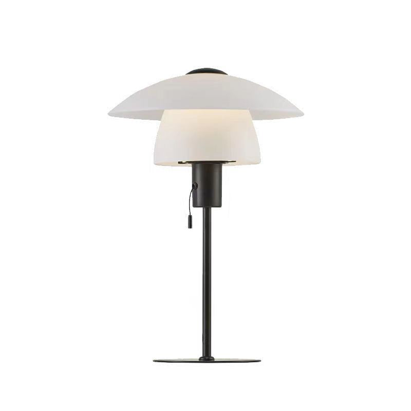 Schlanke moderne Tischlampe