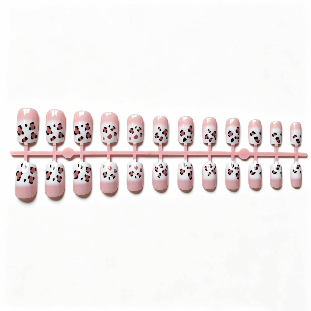 Elegante Leopardenmuster-Nagelkunst