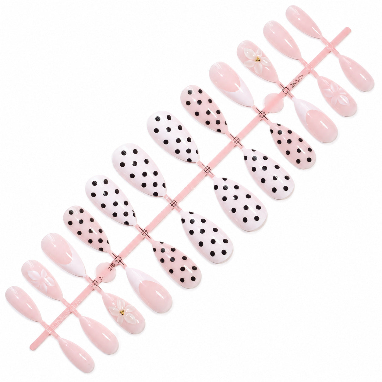 Premium Nageldesign mit Punkten und Blüten Brehn