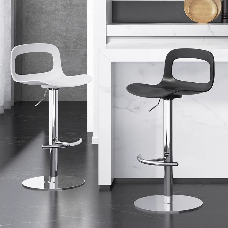 Ergonomischer Barhocker Mit Höhenverstellbarer Sitzfläche Und Robustem Metallgestell Brehn