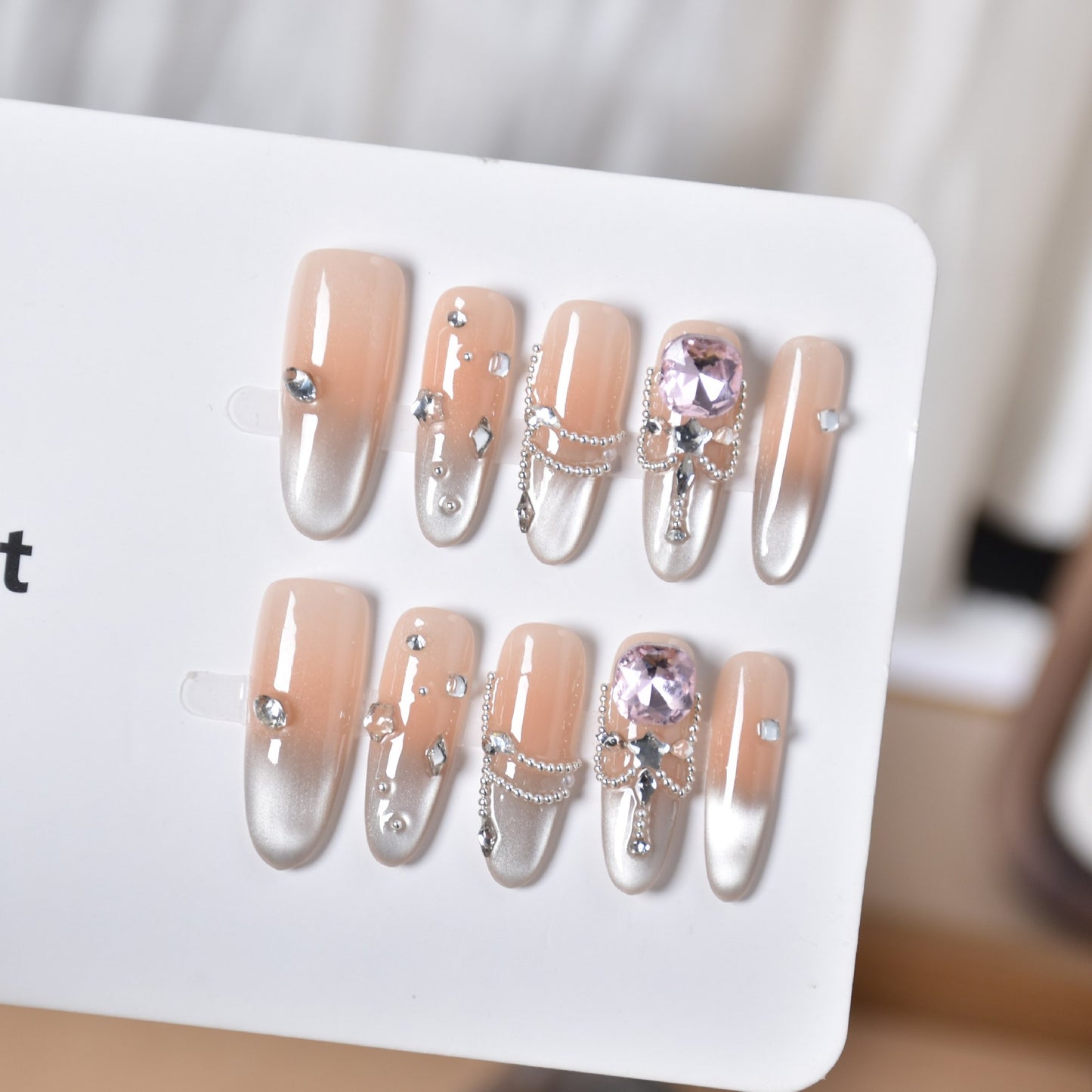 Luxus mit Rhinestones verzierten Nagelkunstverlängerungen Brehn