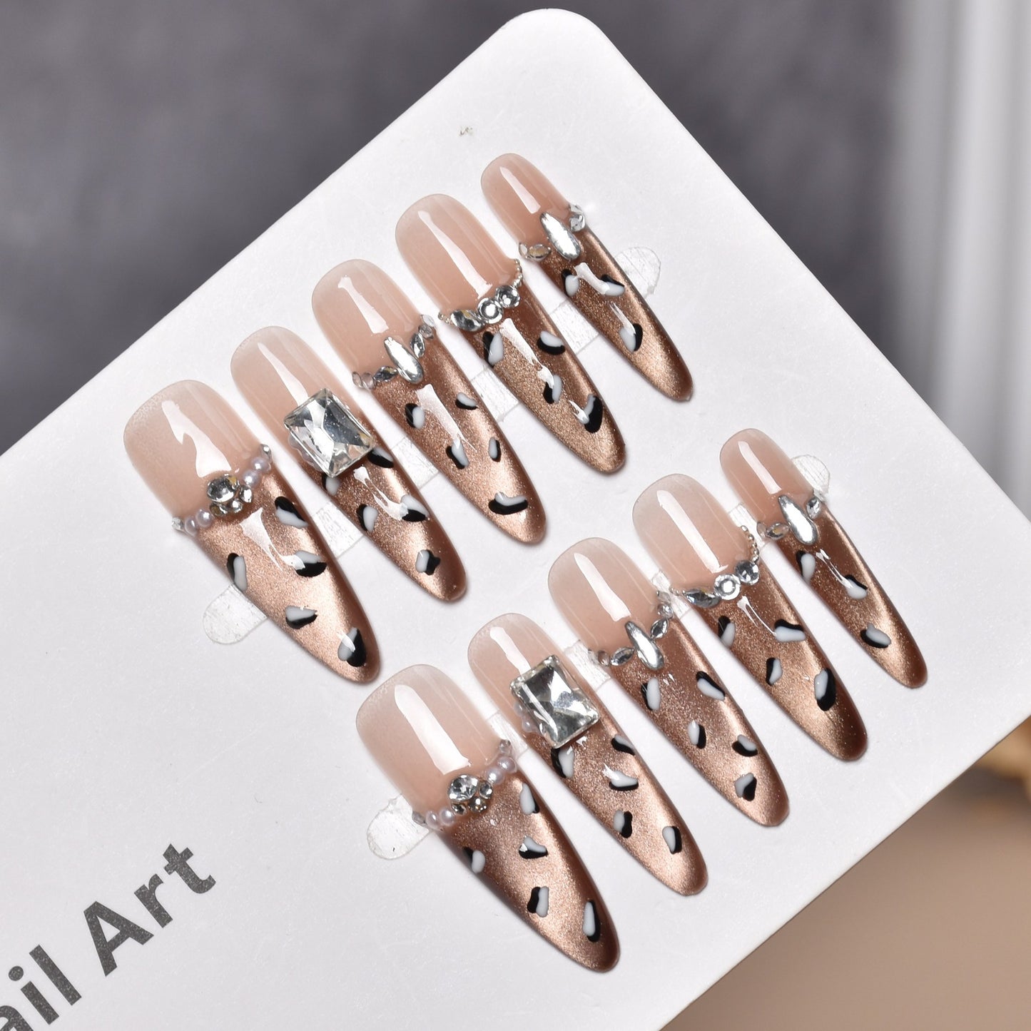 Dekorative Stiletto Press-On Nagelverlängerungen Brehn