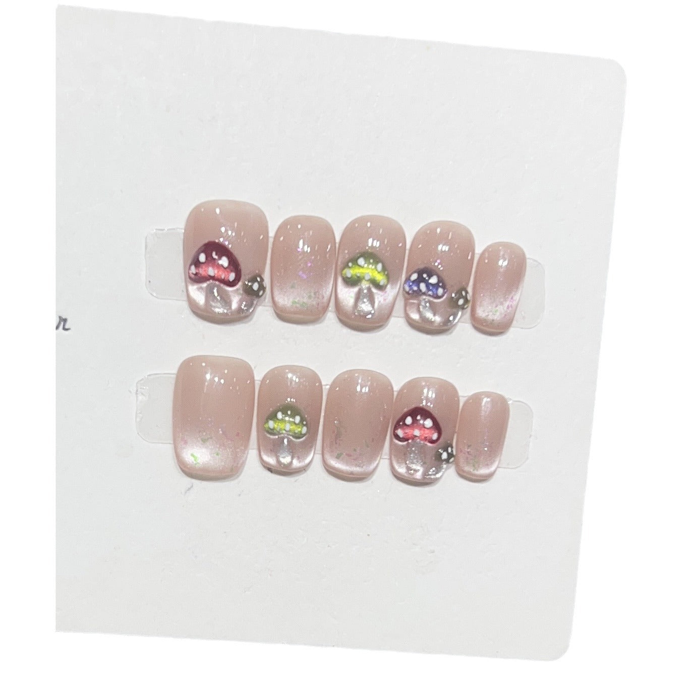 Künstlerisches Press-On Nagelset mit verspielten Pilzdesigns Brehn