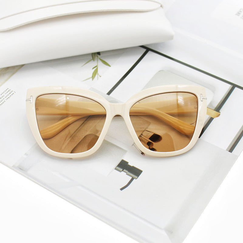 Damen Cat-Eye Sonnenbrille mit eleganten Akzenten Brehn