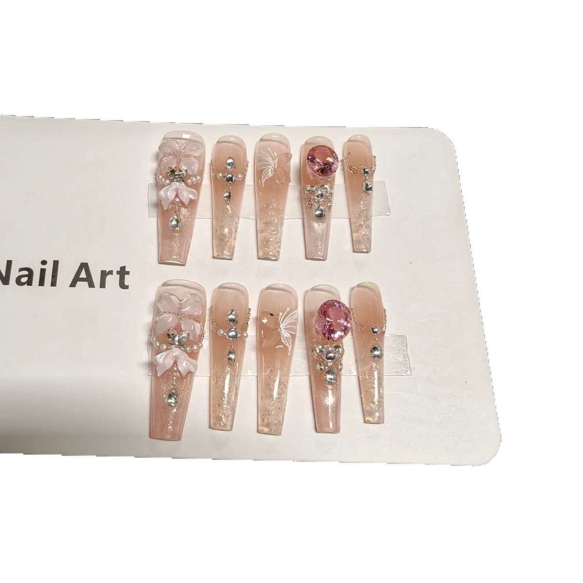 Dekoratives Press-On Nagelkunst-Set mit eleganten Blumen- und Strass-Akzenten