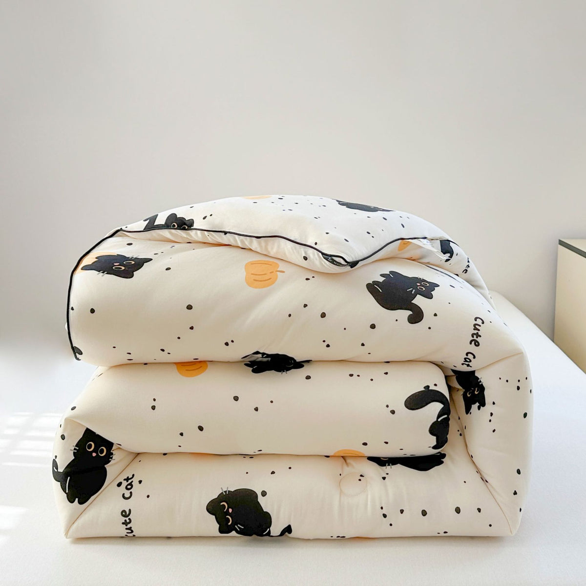 Kinder-Bettwäscheset mit niedlichen Tiermotiven und gesteppter Decke