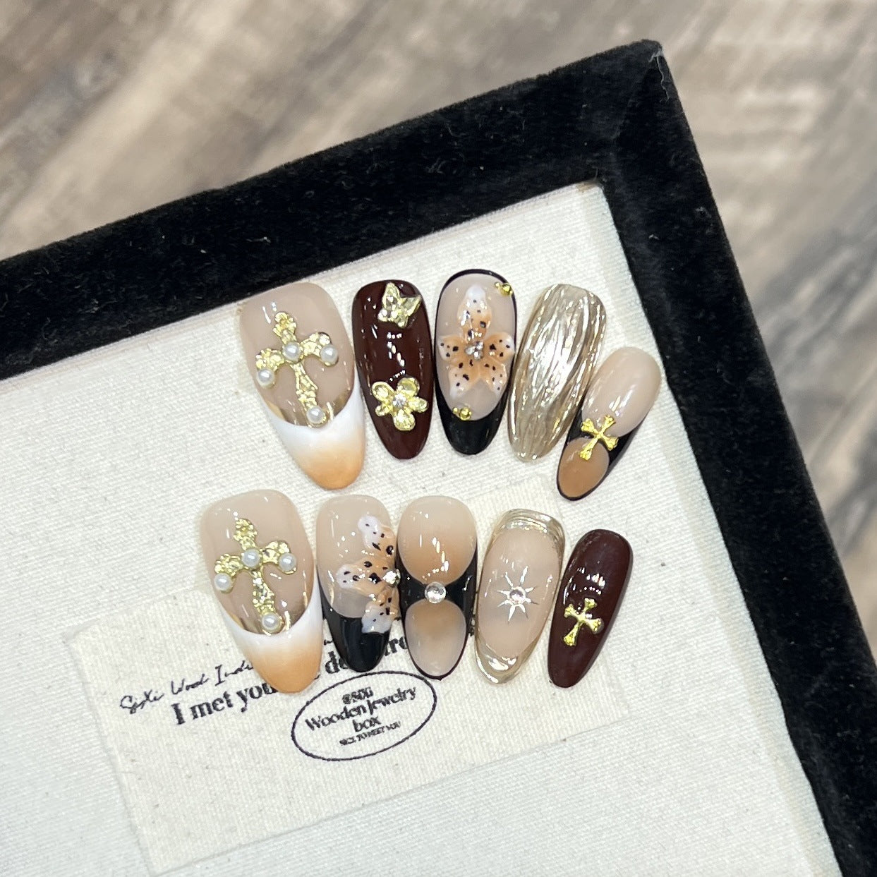 Wiederverwendbares Press-On Nagelset Brehn
