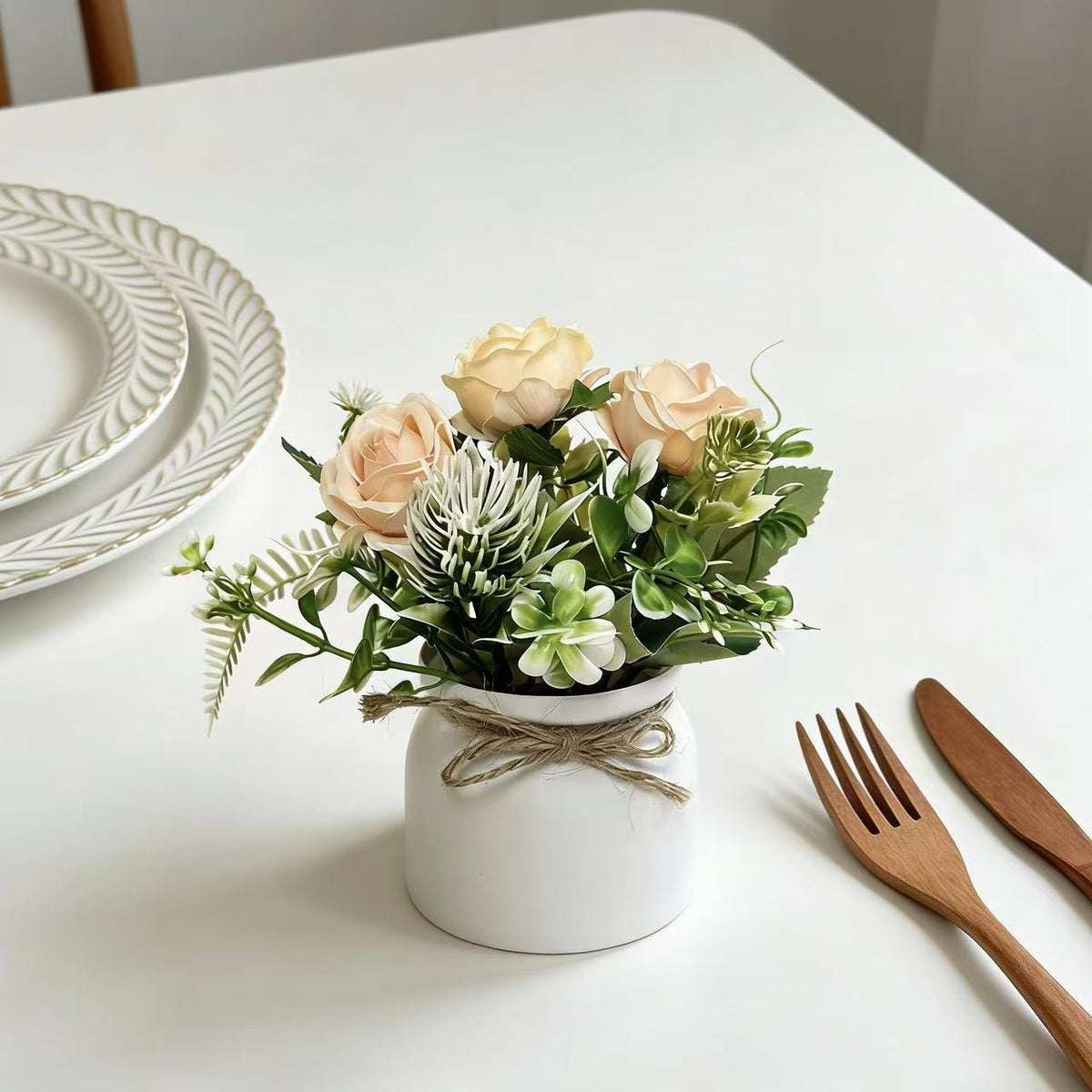 Elegante künstlerische Blumenzentrale für Tischdekoration