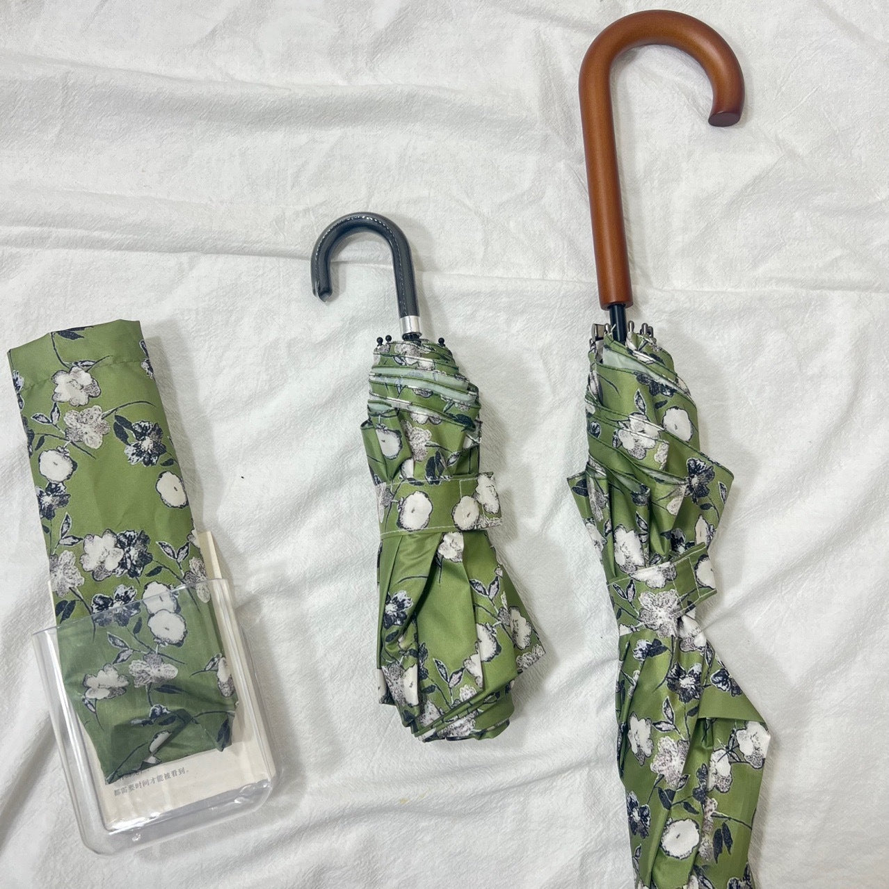 Damen Faltregenschirm mit stilvollem floralem Design Brehn