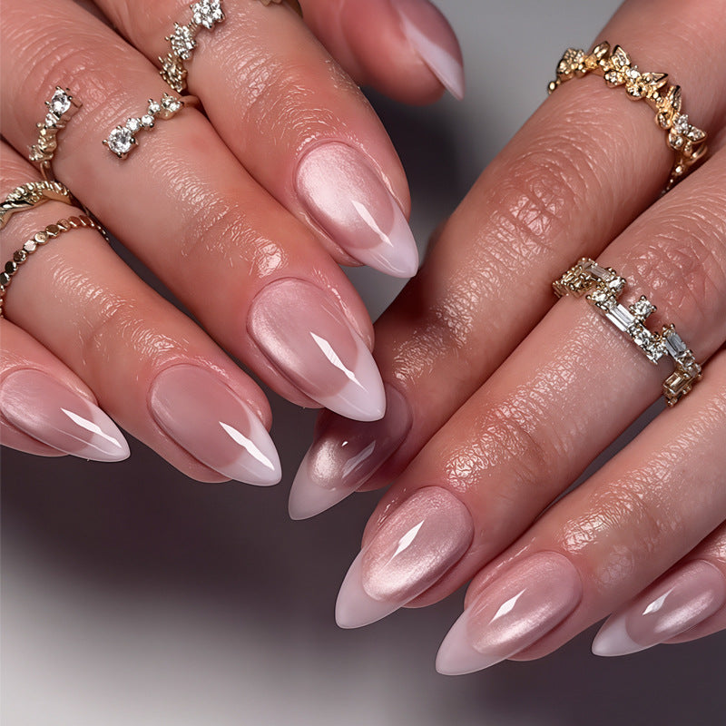 Elegante Stiletto Nagelkunst Verlängerungen Brehn