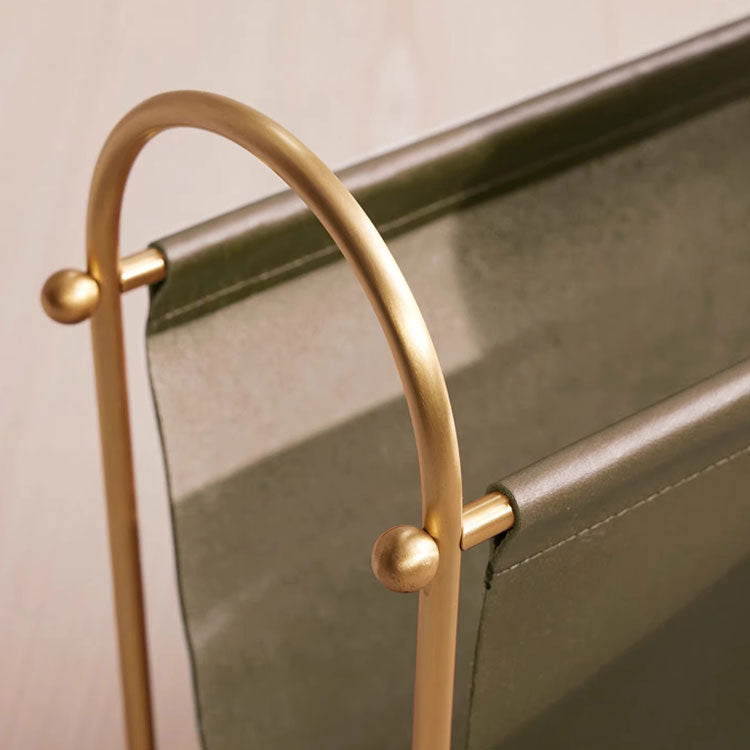 Stylischer Metall-Magazinhalter