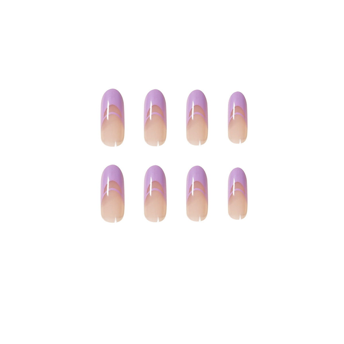 Elegante Kunstnägel mit feinem Ombre-Design und edlen Akzenten Brehn