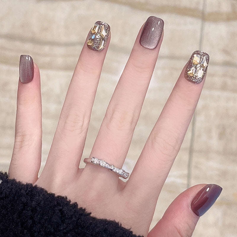 Elegantes Press-On-Nagel Kunst-Set mit Strass-Akzenten Brehn