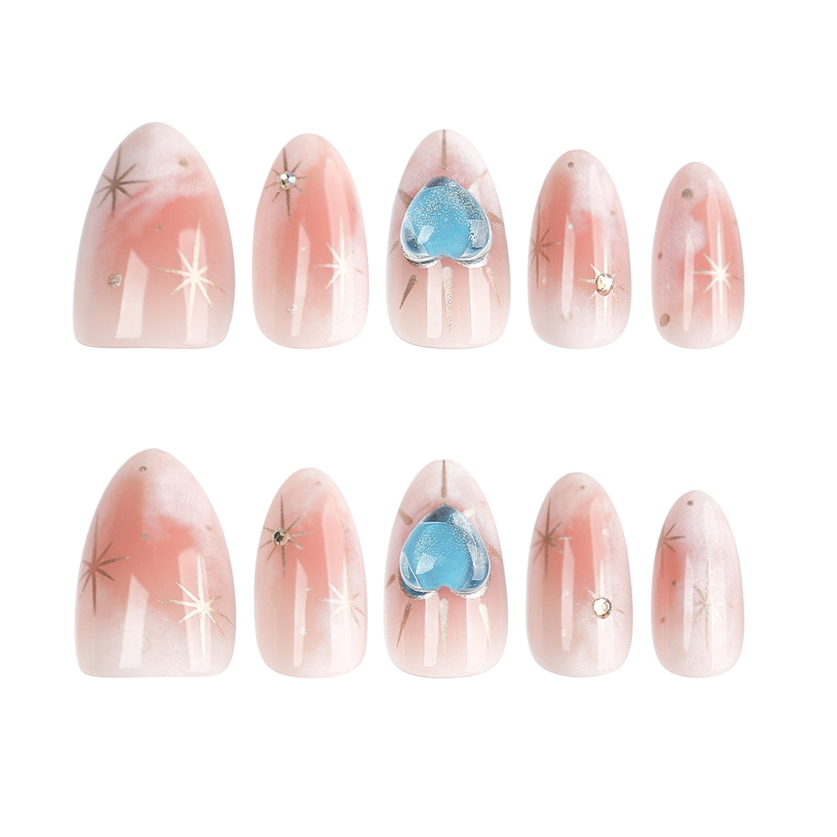 Nageldesign mit dekorativen Herzen und Glitzerakzenten Brehn