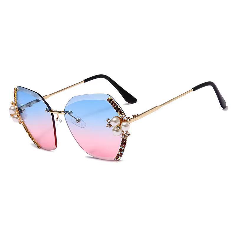 Damen extravagante Oversized-Sonnenbrille mit Perlverzierungen Brehn