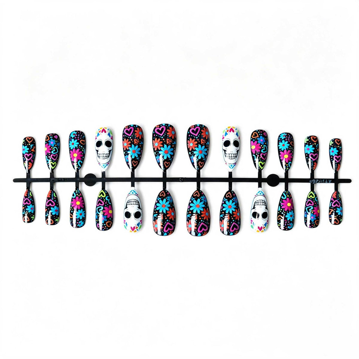 Künstlerisches Skull- und Blumen-Nagelkunst-Kit
