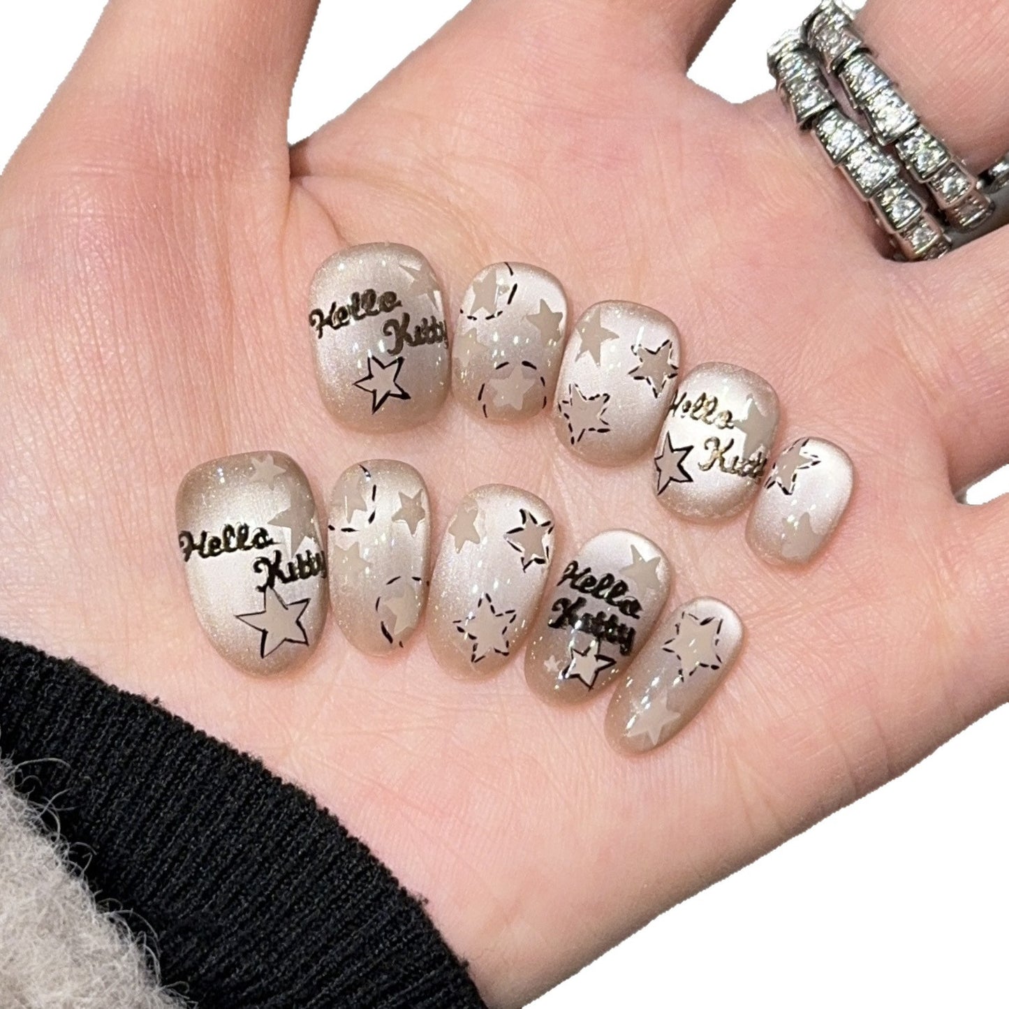 Künstliche Nagelspitzen mit Hello Kitty-Design Brehn