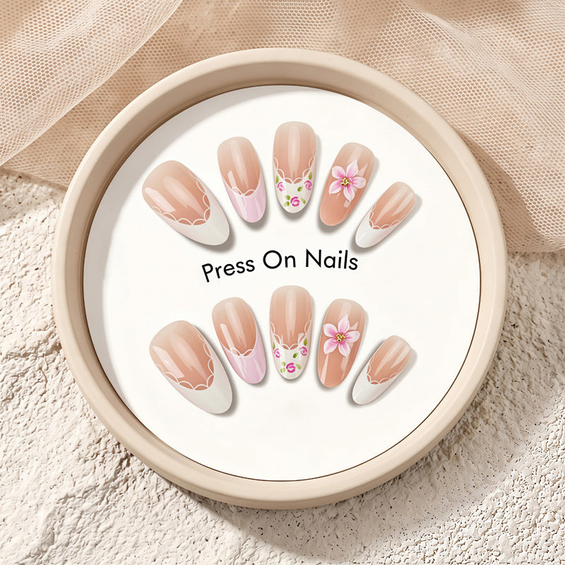Blumenverzierte Press-On-Nagelset Brehn