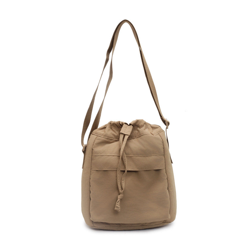 Lässige Kordelzug-Eimer-Tasche Brehn