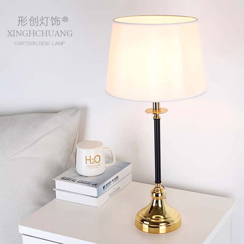 Elegante Tischlampe