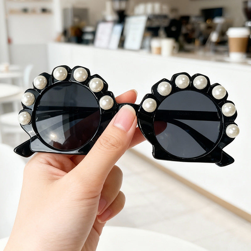 Perlenakzentuierte, von Vintage inspirierte Sonnenbrille Brehn