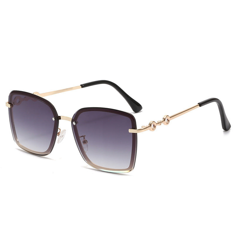 Damen quadratische Sonnenbrille mit verspiegelten Gläsern und elegantem Detail Brehn