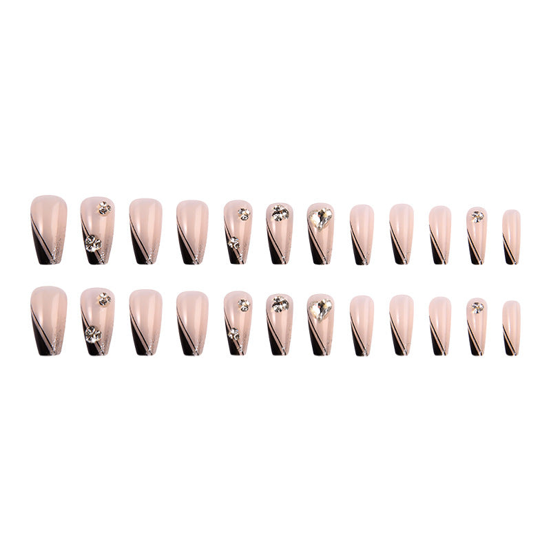 Glamouröse Strass Nagelkunst