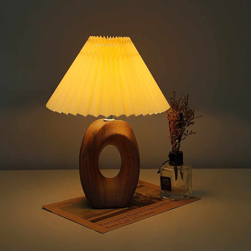 Moderne geformte Holzsockel Tischlampe