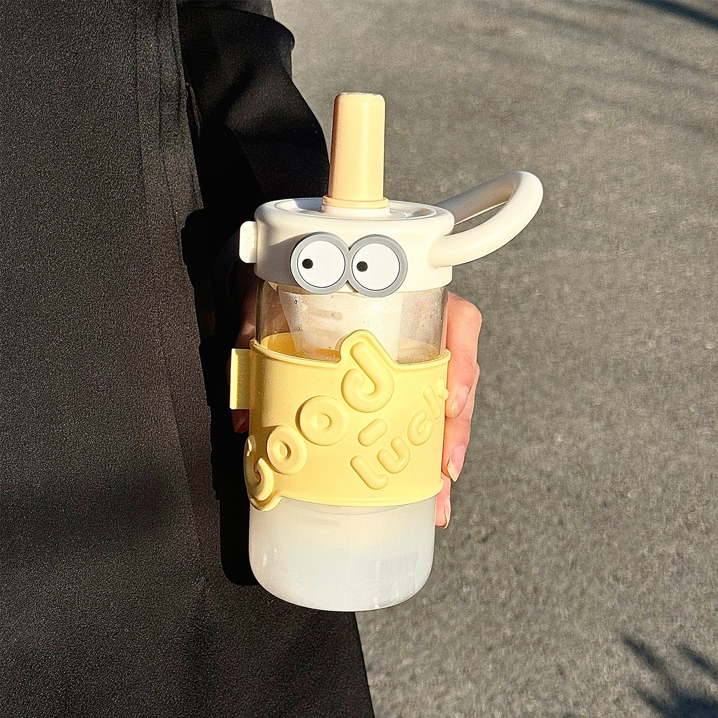 Damen Trinkflasche mit interaktivem Strohhalm und Emotionen Brehn