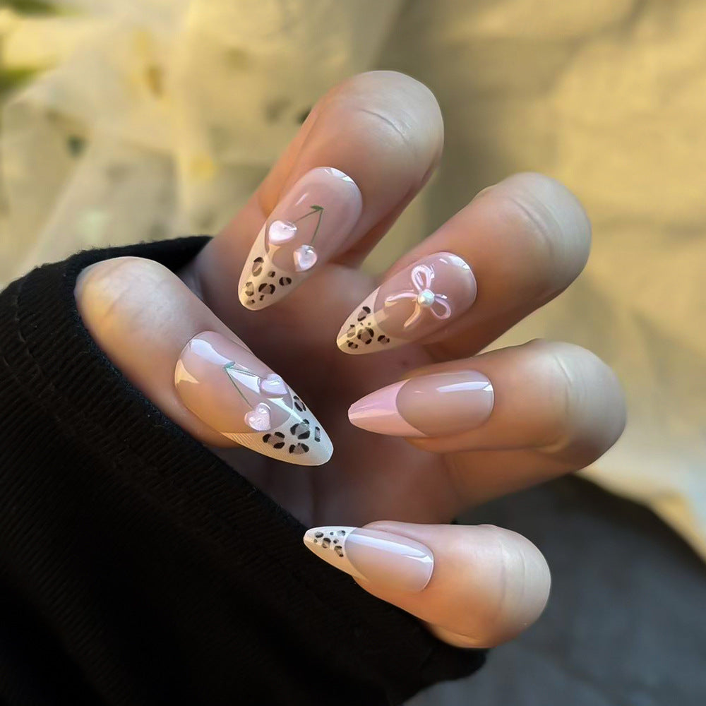 Künstlerisches Press-On Nageldesign-Set Brehn