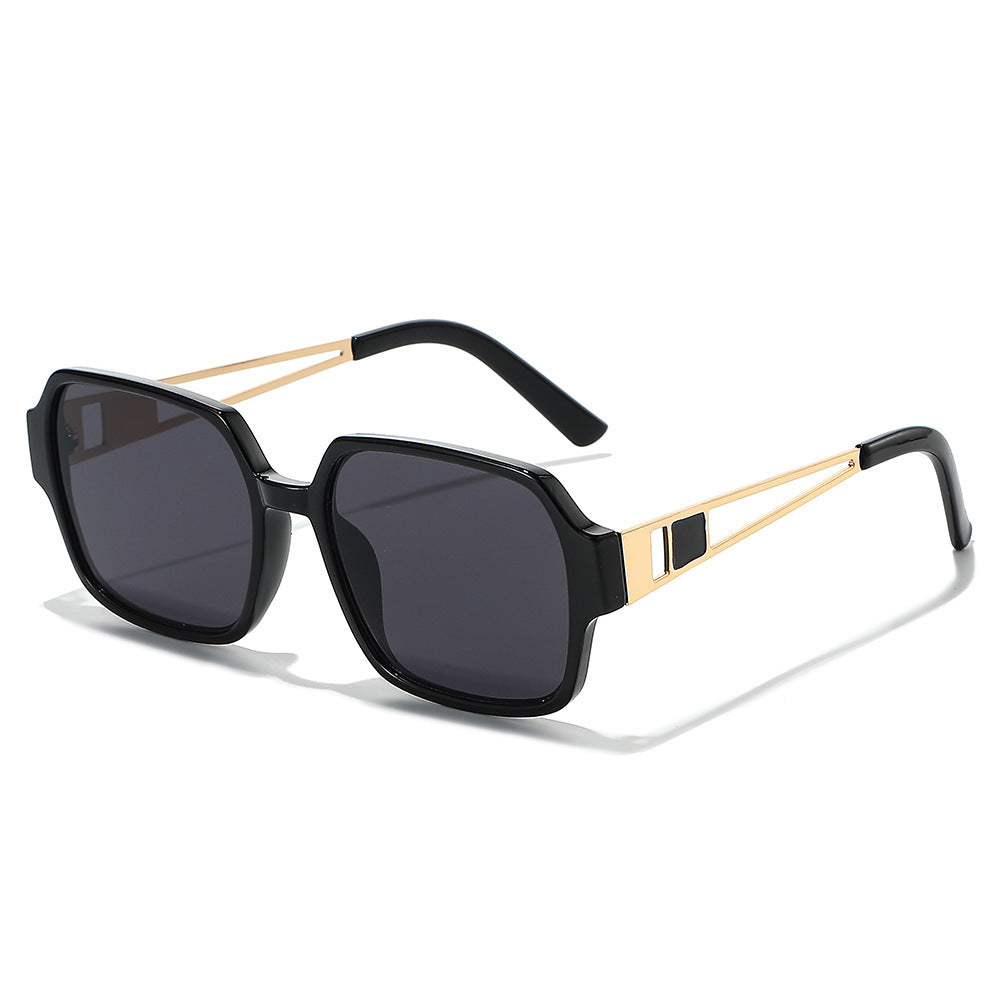 Chic Übergroße Quadratische Sonnenbrille mit Dekorativen Akzenten Brehn
