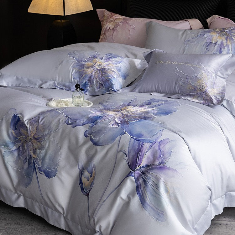 Seidiger Satin-Hortensien-Print Bettbezug-Set mit umkehrbarem Rücken und dekorativen Kissenbezügen