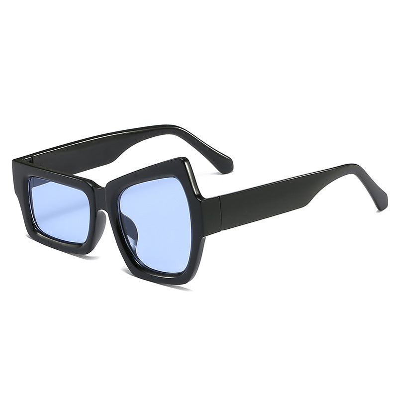 Damen quadratische Sonnenbrille mit modernem, minimalistischem Design Brehn