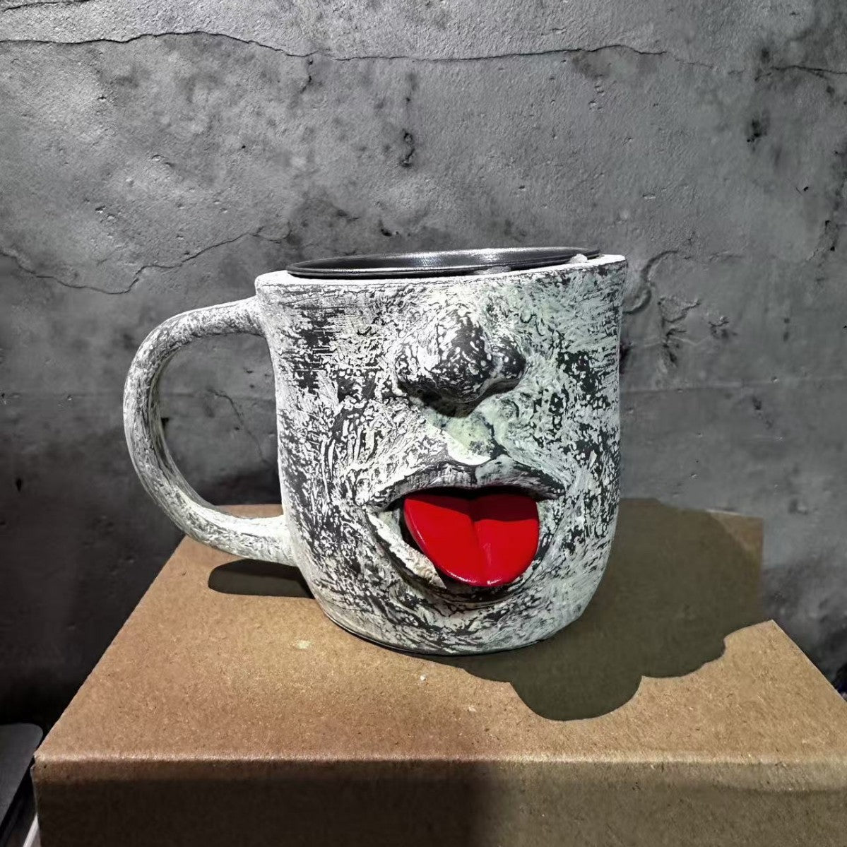 Lustige Kaffeetasse im Gesichtsdesign Brehn