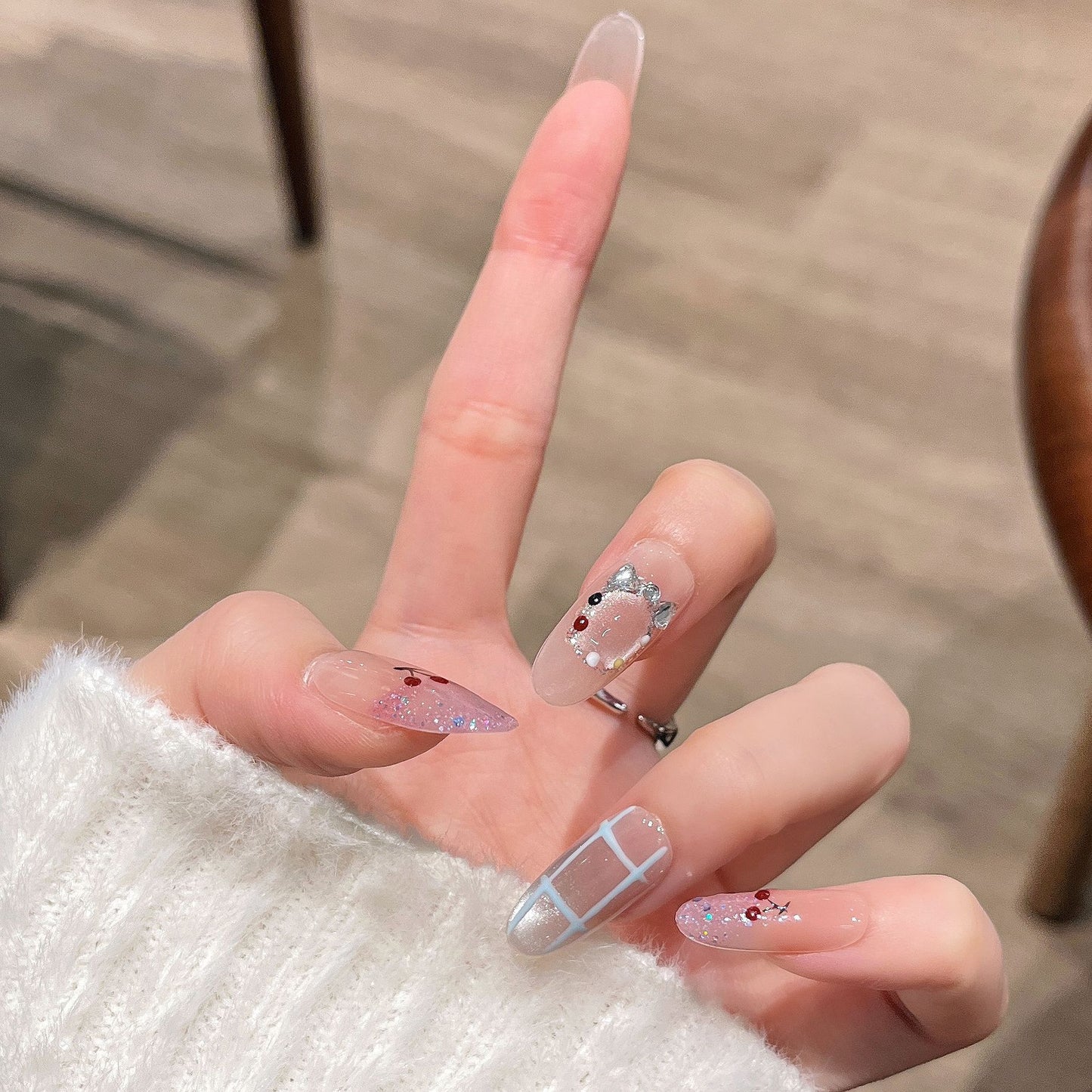 Künstlerisches Press-On Nail Set Brehn