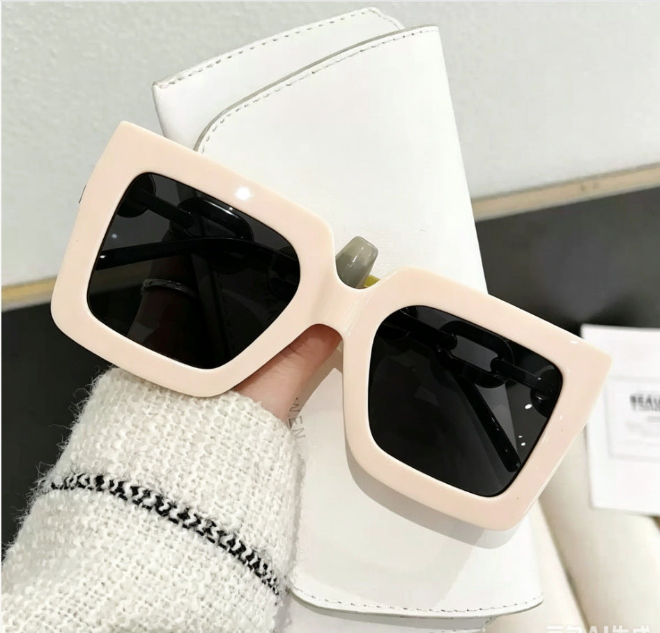 Stylische breite quadratische Sonnenbrille Brehn