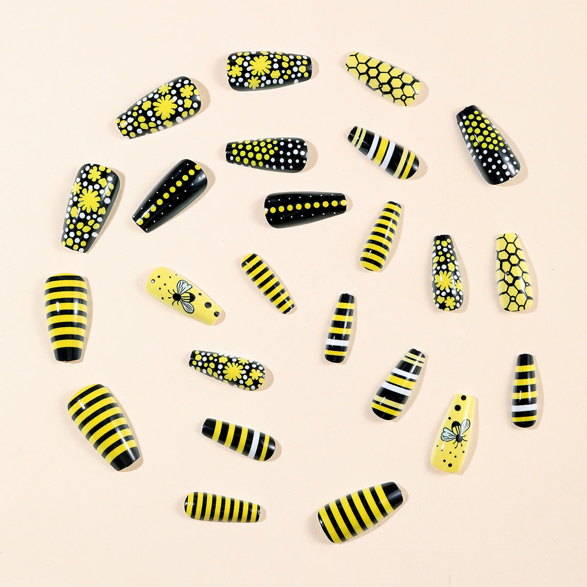 Bee-Inspired Acryl Nagelkunst Brehn