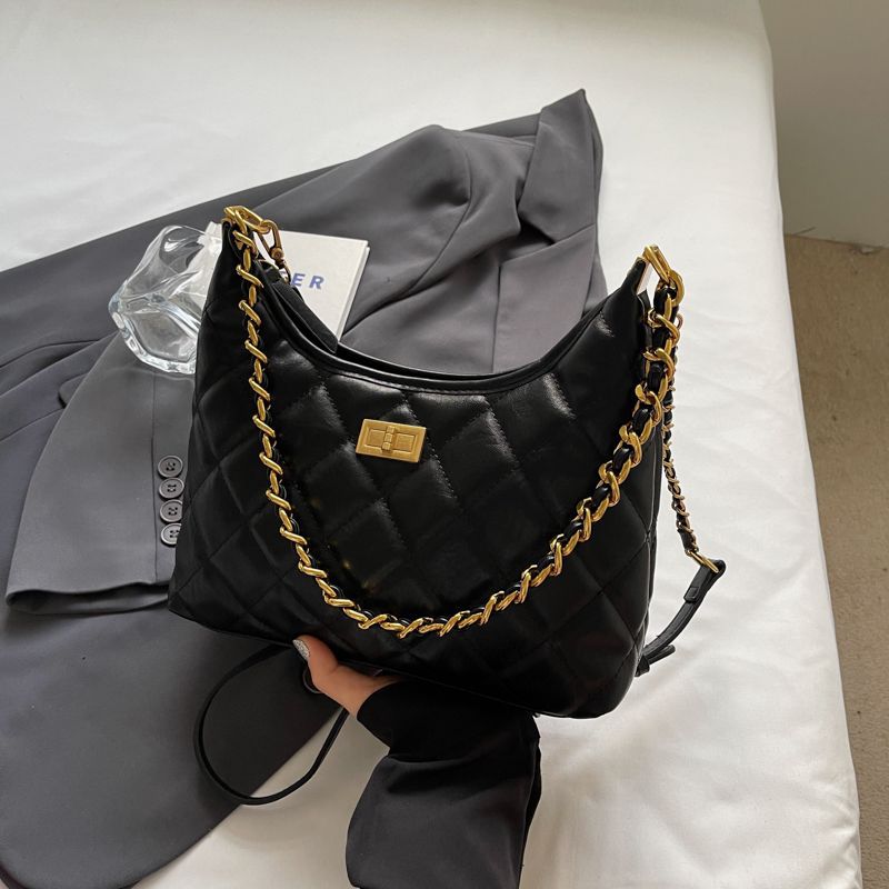 Elegante mit Ketten verzierte Hobo-Tasche Brehn