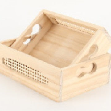 Holzlagerbox mit dekorativen Mesh-Elementen