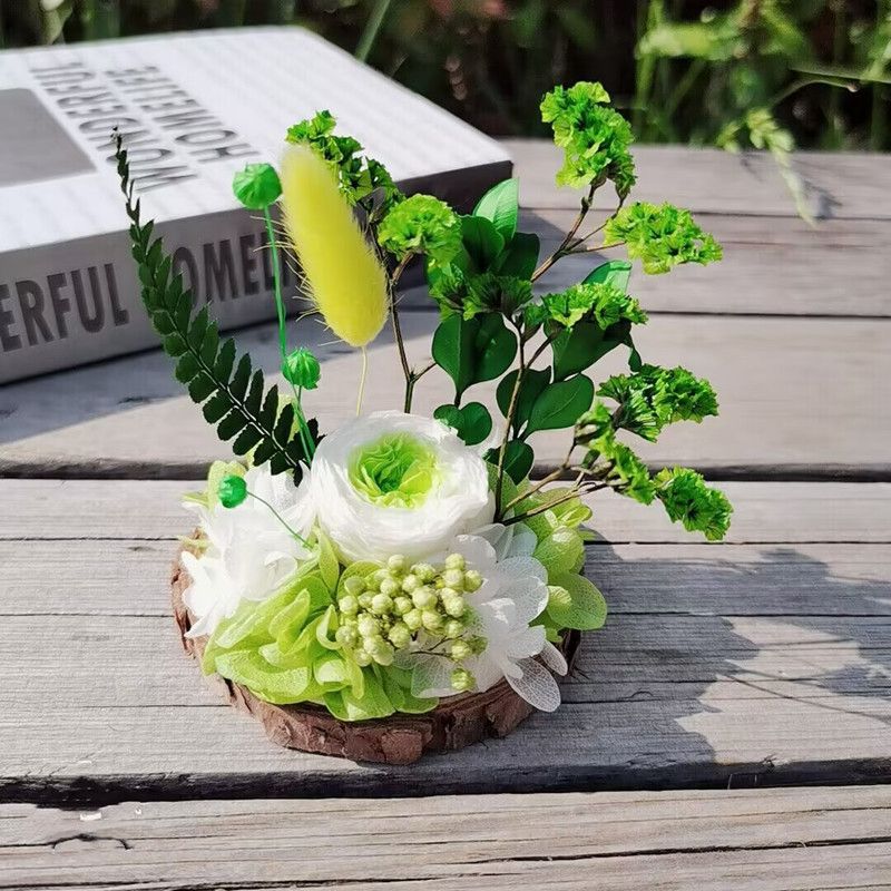 Natürliche getrocknete Blumenarrangements