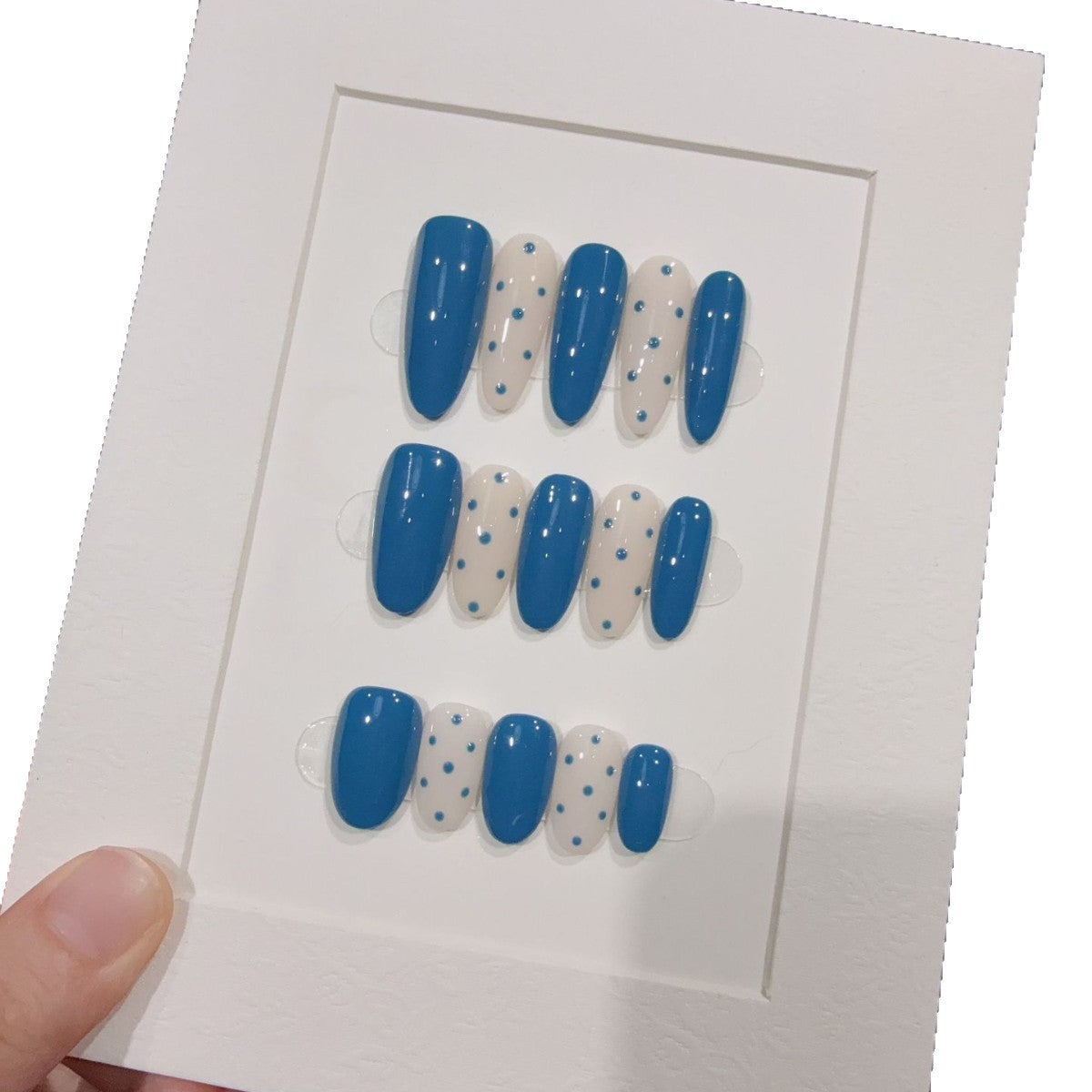 Dekoratives Press-On-Nagelset mit künstlerischem Design Brehn