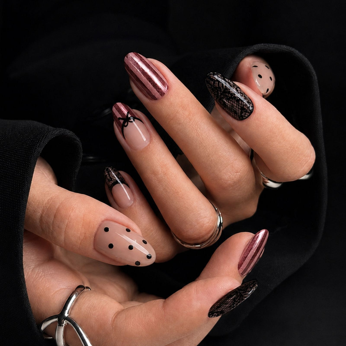 Kunstnagelset mit stilvollen 3D-Akzenten Brehn