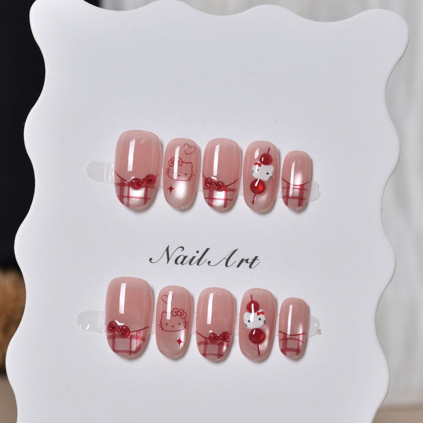 Verspielte Charakter Press-On Nagelkunst Brehn