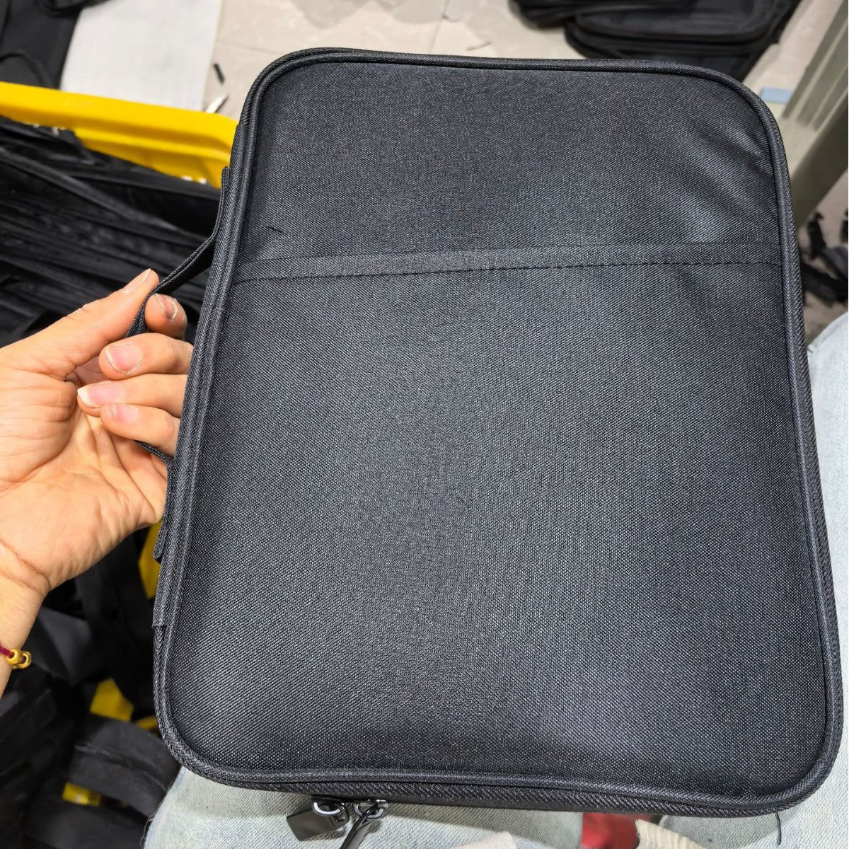 Kompakte Schutzhülle für Laptops Brehn