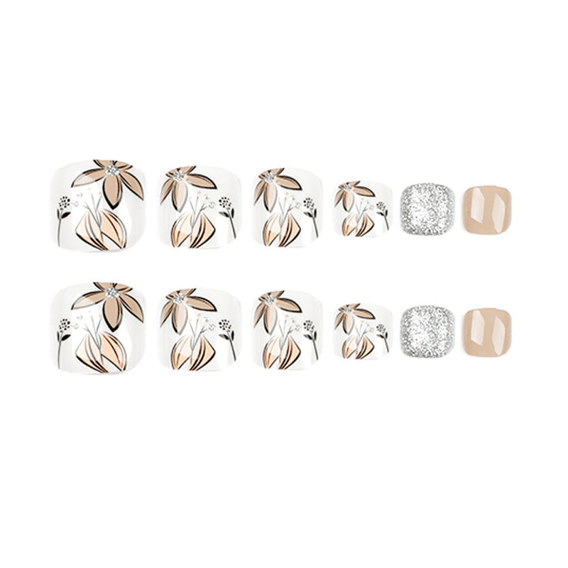Kunstvolle Nagelkunst mit floralen Designs Brehn