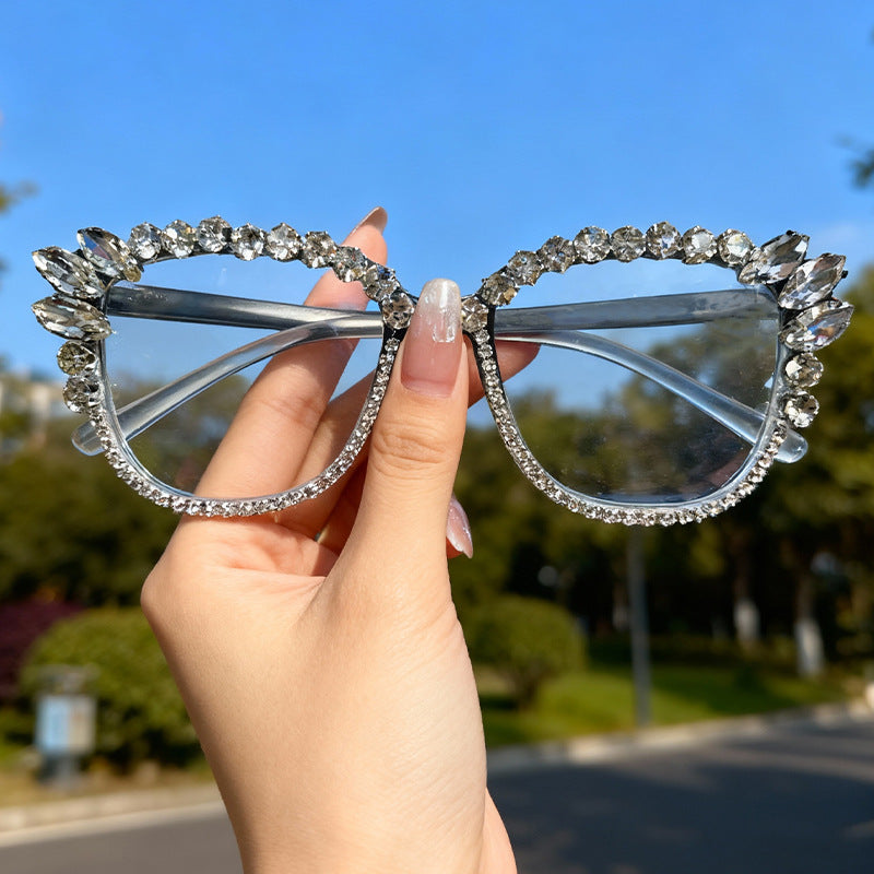 Glamouröse mit Strass veredelte Katzenaugen-Sonnenbrille Brehn