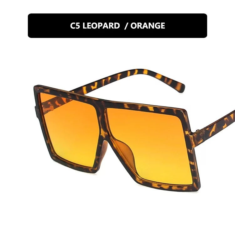 Damen moderne oversized Sonnenbrille mit transparentem Rahmen und stilvollen Gläsern Brehn