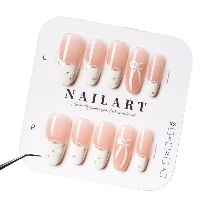 Press-On Nail Art Set mit elegantem Bogen und French Tip Design Brehn